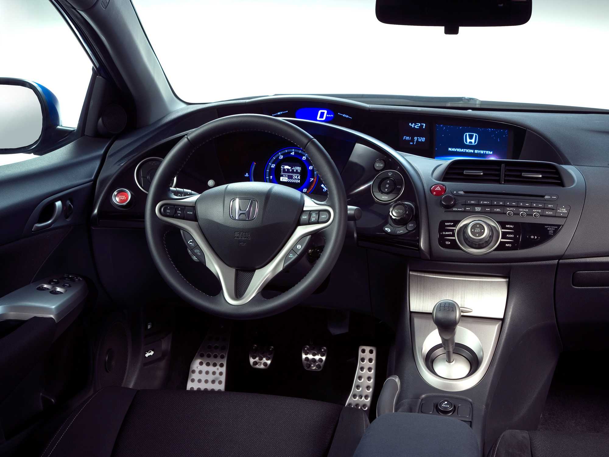Перечень технических характеристик седана Хонды Цивика 10го поколения, стоимость и оснащение Детальный обзор Honda Civic 4D X с фотографиями