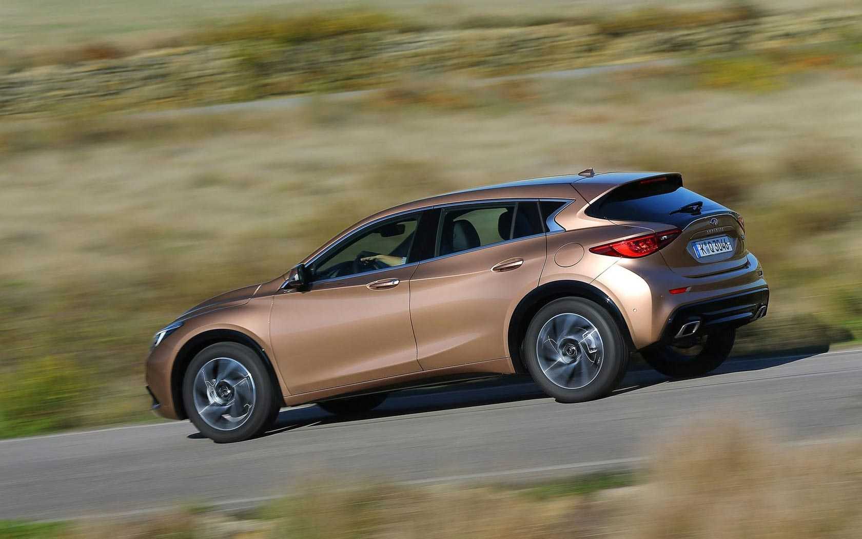 Infiniti q30 Sport