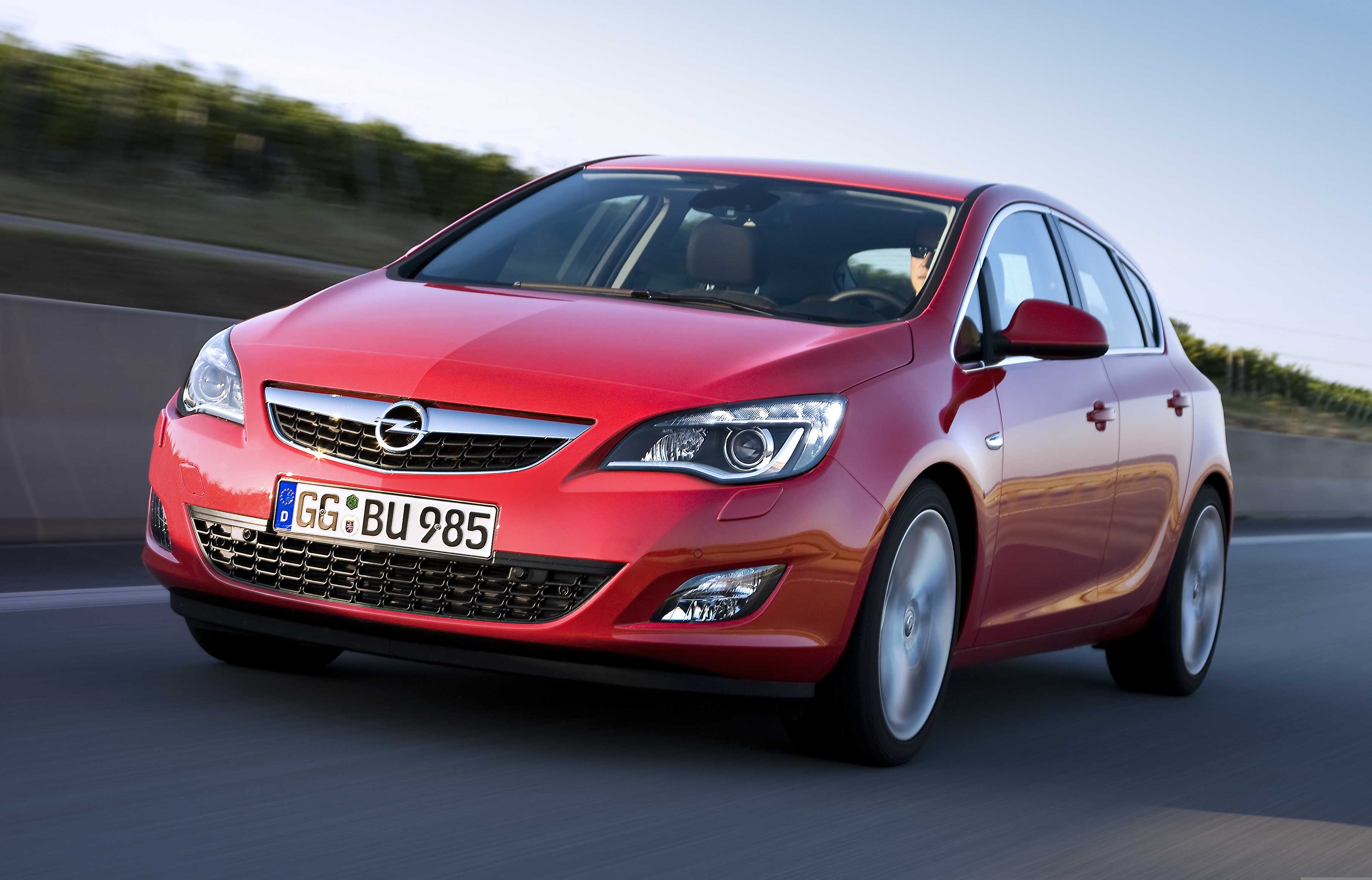 Opel эксплуатация. Opel Astra Hatchback.