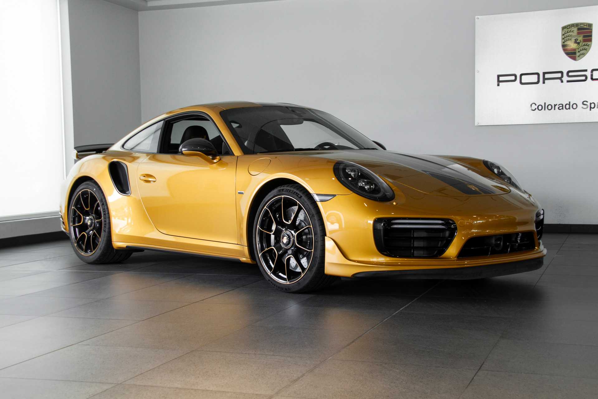 Перечень технических характеристик Порше 911 Турбо S, оснащение и стоимость Обзор спорткара Porsche 911 Turbo S с фото