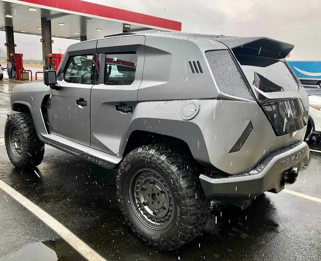 Внедорожник rezvani tank получил «военную» версию