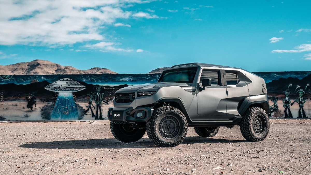 Автомобиль танк фото. Rezvani Tank Military Edition. Rezvani Tank 2020 Military Edition. Rezvani 2021. Внедорожник Rezvani Vengeance.