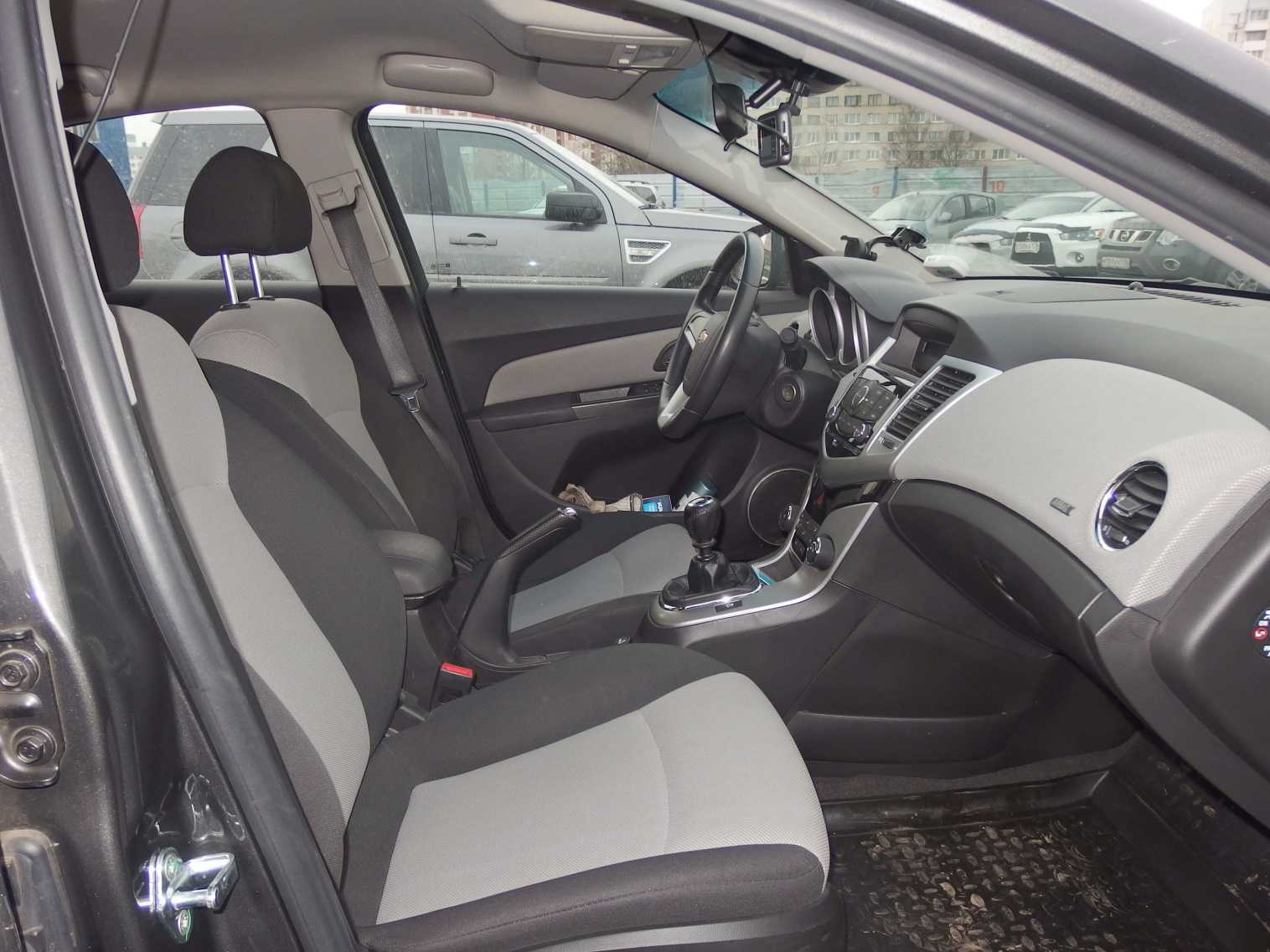 Chevrolet Cruze 2012 Interior