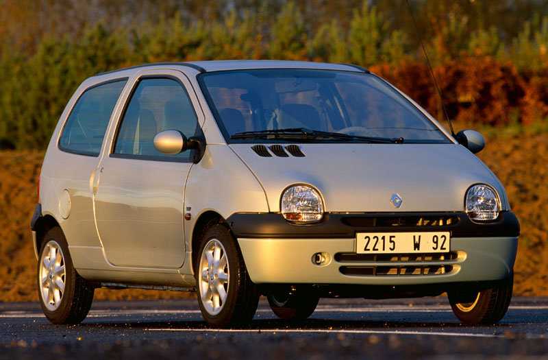Renault twingo: поколения, кузова по годам, история модели и года выпуска, рестайлинг, характеристики, габариты, фото - carsweek