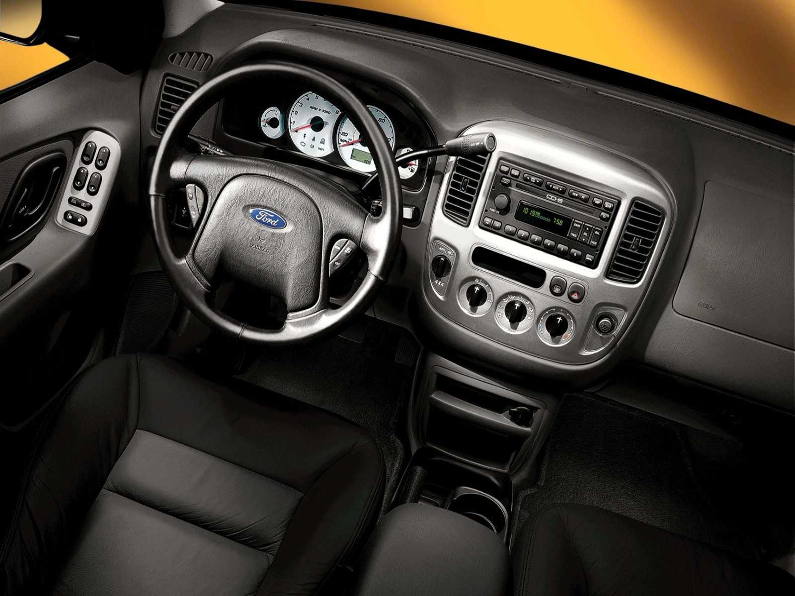 Ford escape: отличия комплектации s, se и titanium | topcars.biz.ua