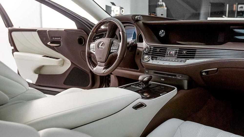 Lexus - полный каталог моделей, характеристики, отзывы на все автомобили lexus (лексус)