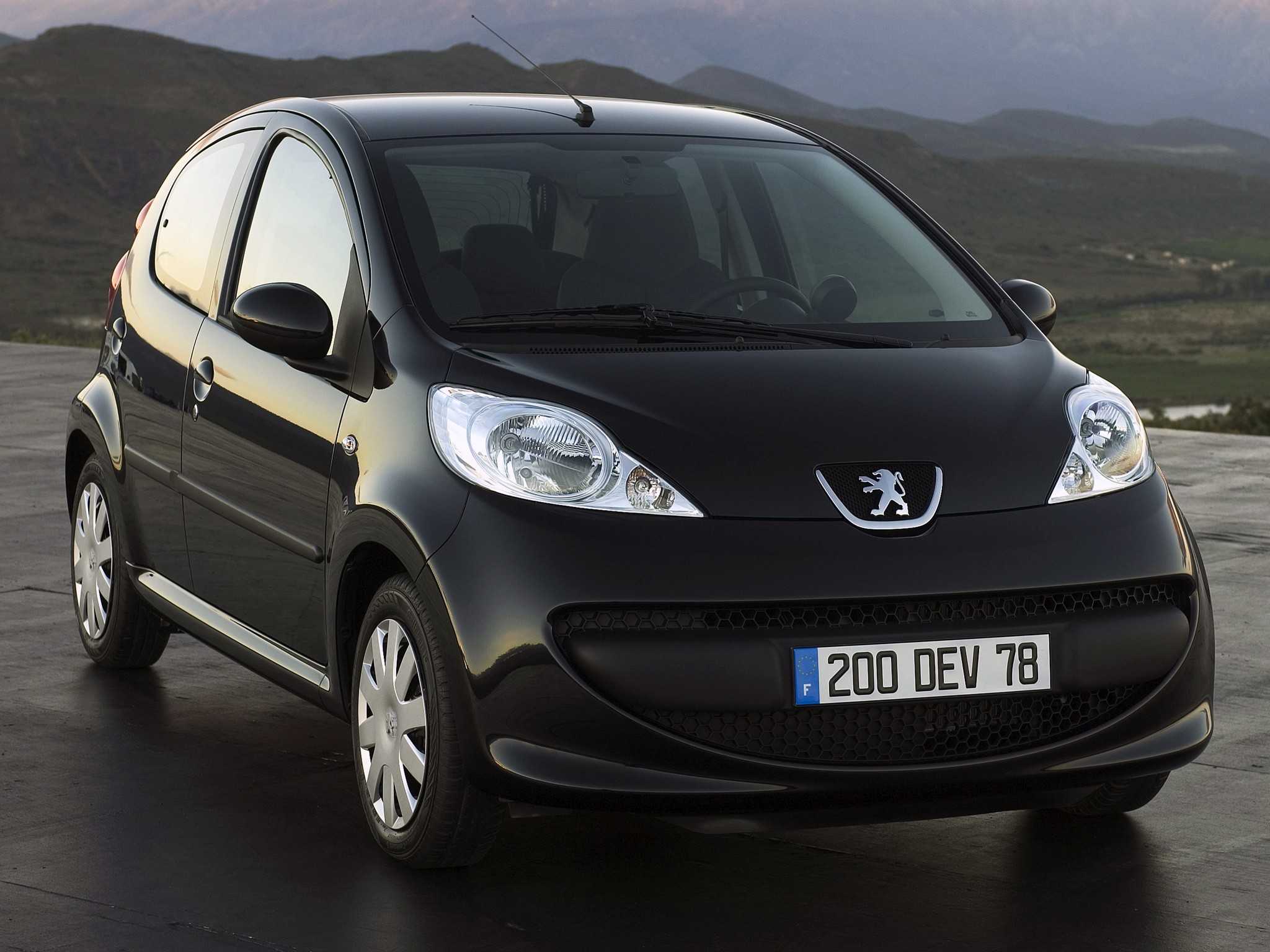 Модели пежо. Пежо 107. Пежо 107 2005. Машина Peugeot 107. Pego 107.