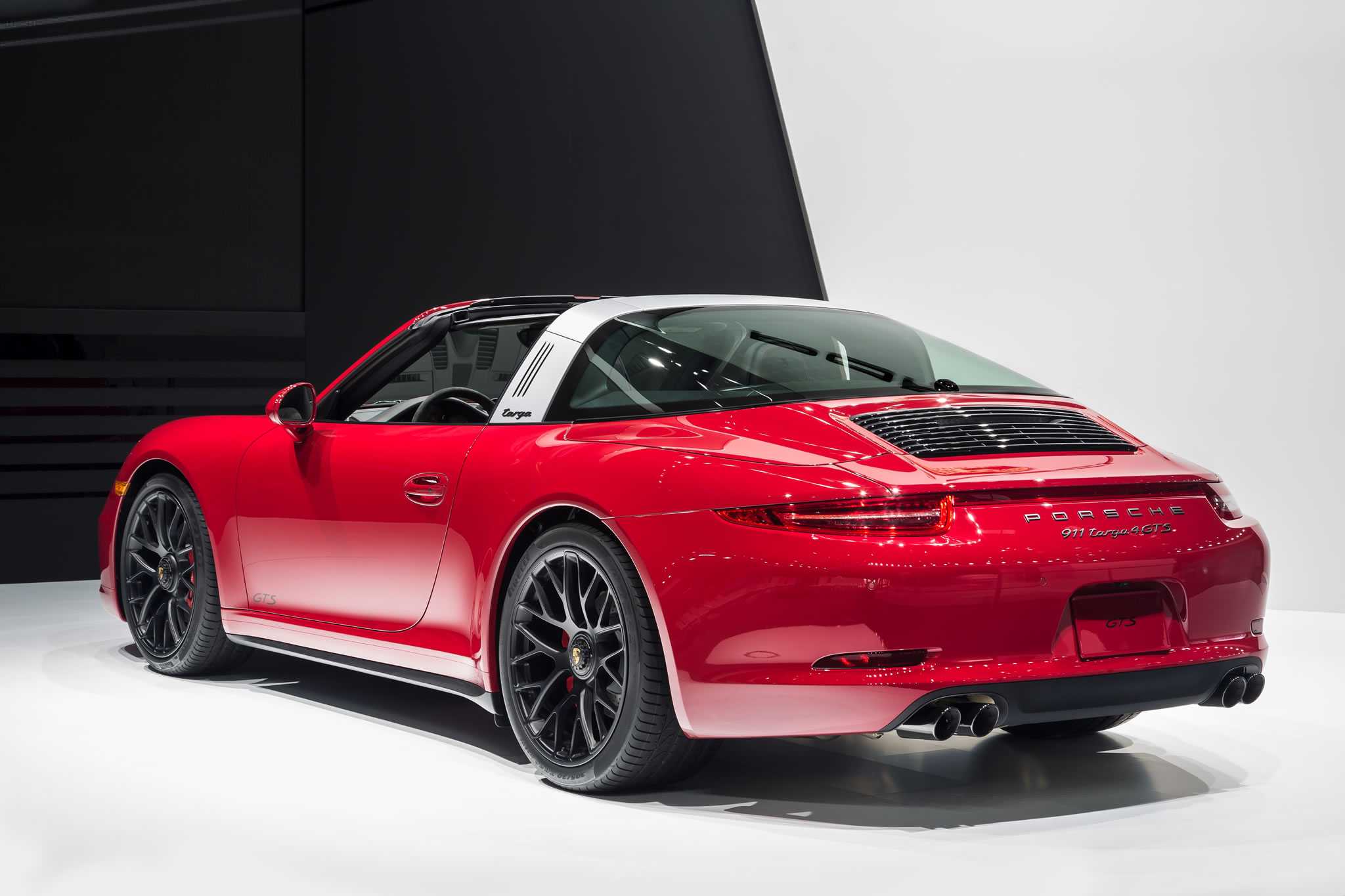 Porsche 911 targa 4 gts (2016)