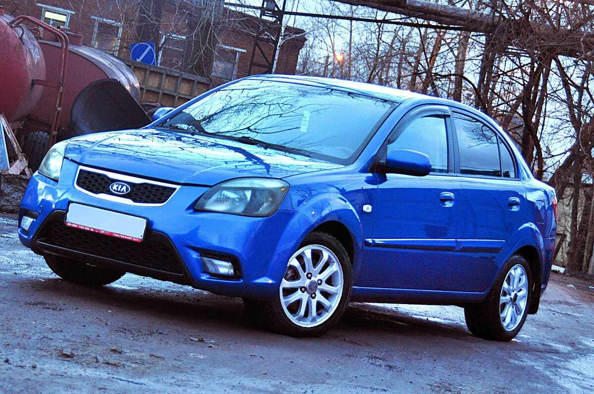 Kia rio 2: надежный, управляемый, известный - обзор | kia zone
