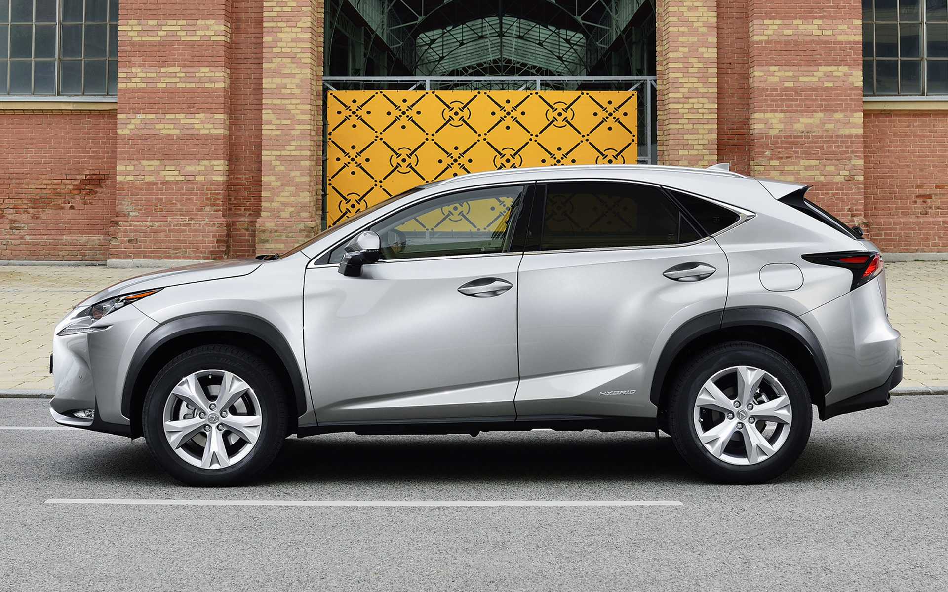 Lexus nx 200 и 300 отличия