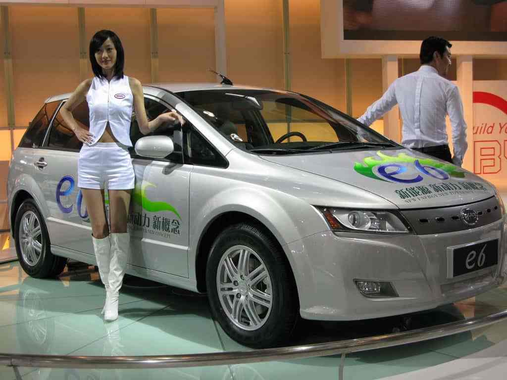 Китайский электромобиль BYD