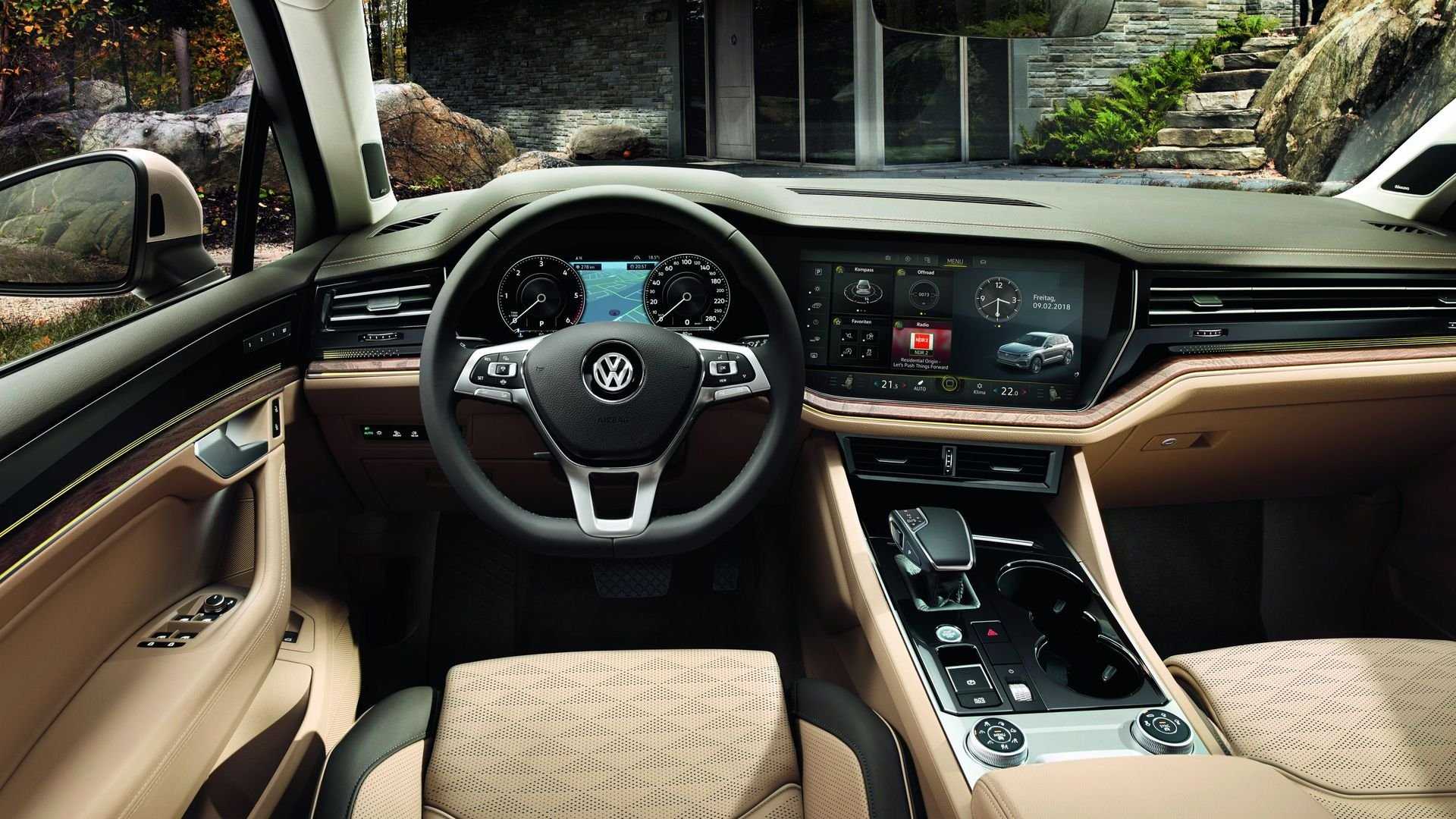 Перечень технических характеристик Volkswagen Touareg 1 Typ 7L, 20022010 годов, его стоимость, а так же обзор с фото