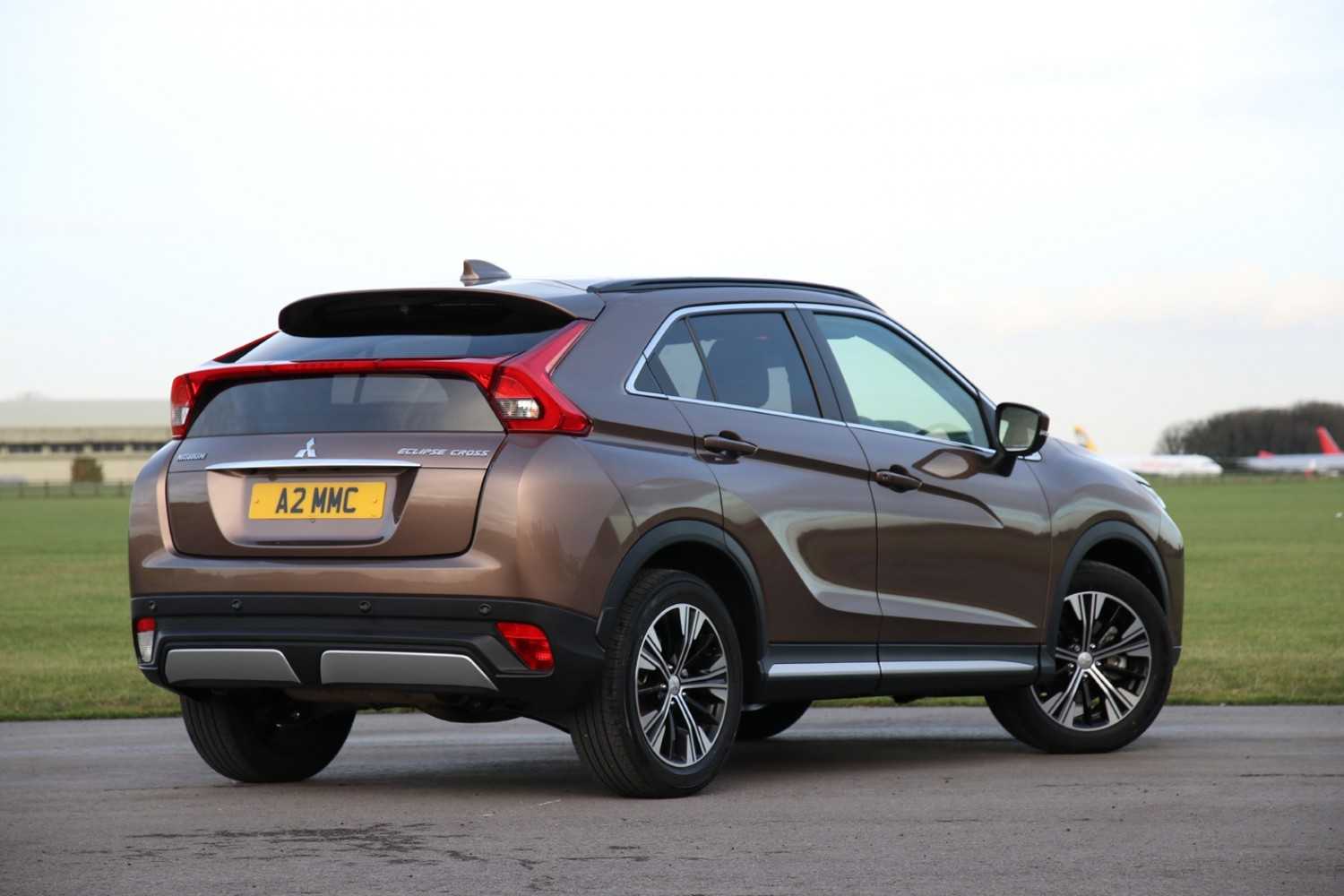 Mitsubishi eclipse cross фото